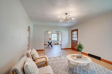 2124 Mulberry AVe-005