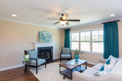 225-Breakwater-Dr-008-300DPI