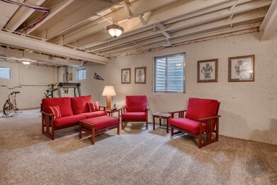 355 Avena Cir, Naperville, IL 60565 - photo 5