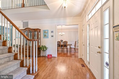 8519 Oak Pointe Way, Fairfax Station, VA 22039 - photo 5