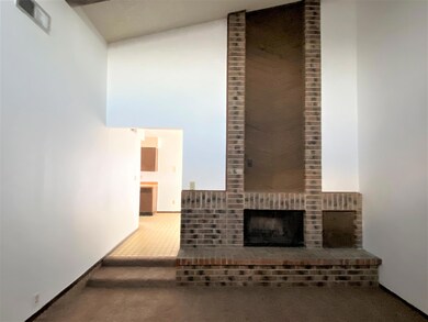 3540AEastGlen-LivingFP-7-28-20