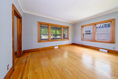 021-photo-living-room-9396135