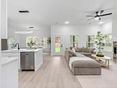 125 Bell Ave, Inman, SC 29349 - photo 4