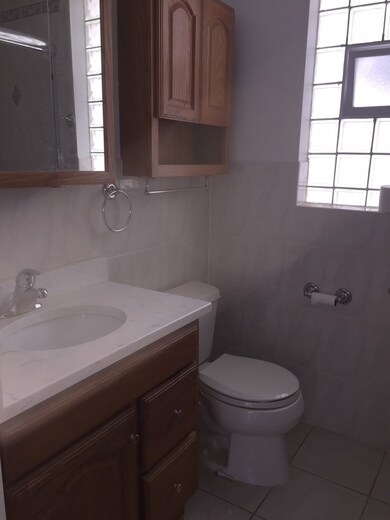 6032 N Fairfield Ave unit 2, Chicago, IL 60659 - photo 4