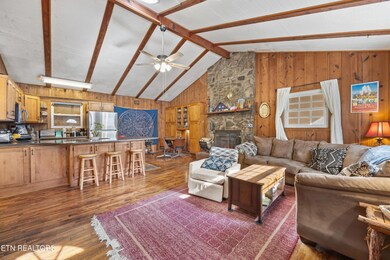 08-4413 E Scenic Dr18