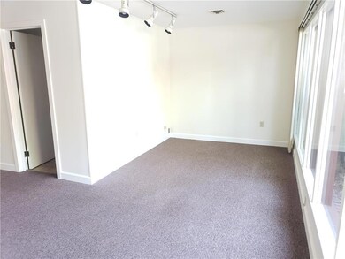 529 N Leh St, Allentown, PA 18104 - photo 2