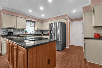 948 Inverness Glen Pickerington Ohio-14