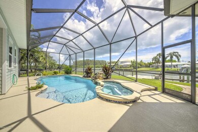 Screen Enclosed Pool & Hot Tub