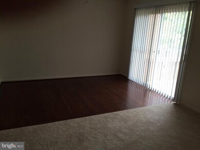 2023 Mayflower Dr, Woodbridge, VA 22192 - photo 4