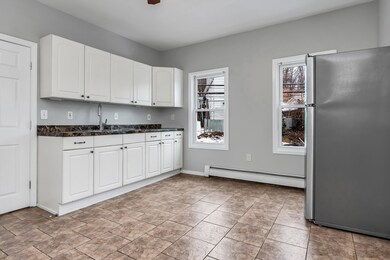 12 Beech St unit 2, Fitchburg, MA 01420 - photo 2