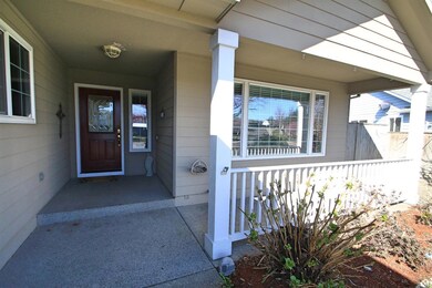 717 Mountain Ave, Central Point, OR 97502 - photo 2
