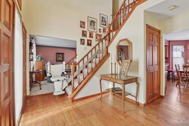 6364 Oakcreek Dr, Cincinnati, OH 45247 - photo 2