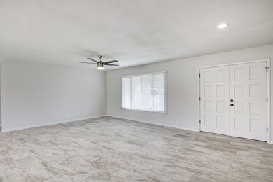 1620 E La Donna Ln-8
