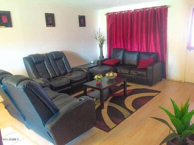 LIVING ROOM 1.4-1
