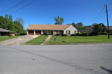 11 Clairmont Cir, Laurel, MS 39440 - photo 2