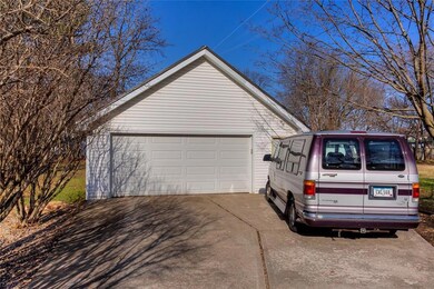 3612 54th St, Des Moines, IA 50310 - photo 3