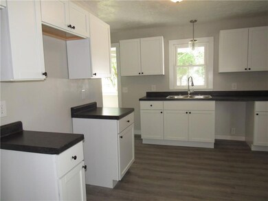 3024 15th St, Columbus, IN 47201 - photo 7