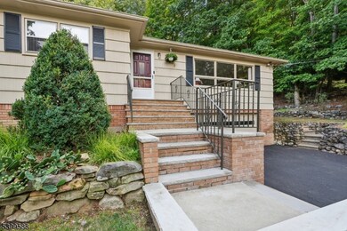 41 Dorothy Dr, North Haledon, NJ 07508 - photo 2