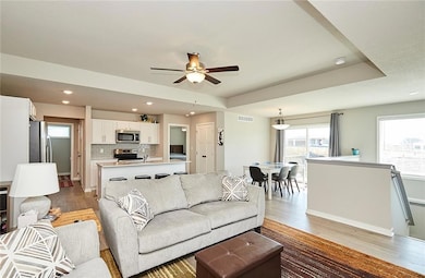 18154 Alpine Dr, Clive, IA 50325 - photo 6