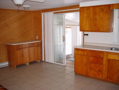 520 Avenue F, Stroudsburg, PA 18360 - photo 6