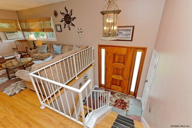 116 S Waldron Ln, Wynantskill, NY 12198 - photo 4