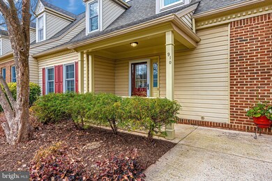 910 Mclendon Dr, Frederick, MD 21702 - photo 2