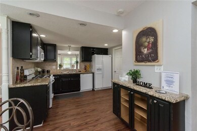 1040 68th St, Windsor Heights, IA 50324 - photo 6