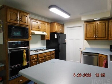 2627 W 38th St, Anderson, IN 46011 - photo 4