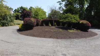 4 Sturbridge Ct, Lebanon Twp., NJ 08826 - photo 4