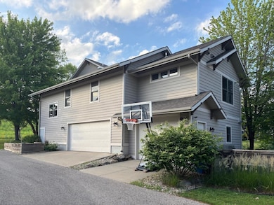 6833 Phil Lewis Way, Middleton, WI 53562 - photo 4