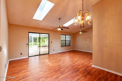 1105 Oak Forest Cir-24