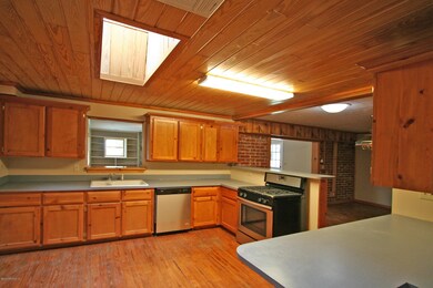 5422 Tara Woods Dr S, Jacksonville, FL 32210 - photo 5