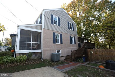 5856 Edgehill Dr, Alexandria, VA 22303 - photo 3