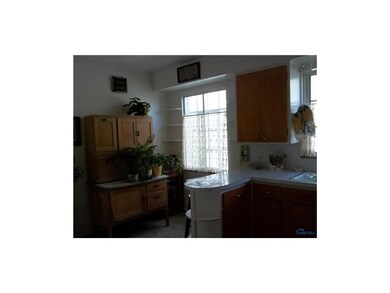Kitchen. lower