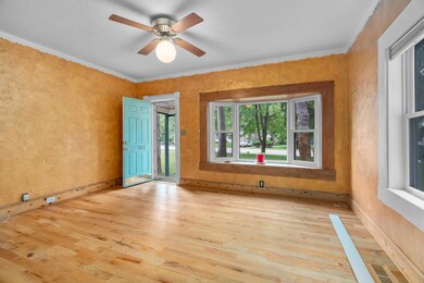 317 Garfield Ave MLS-20.jpg