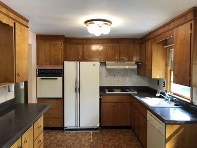 10 Truelson Dr, Randolph, MA 02368 - photo 5