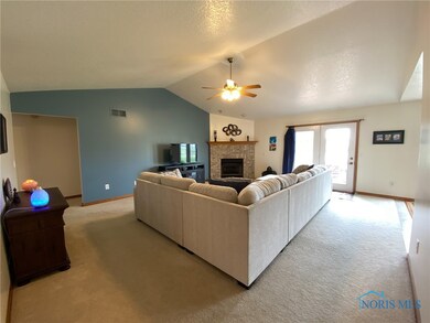 813 Tarra Oaks Dr, Findlay, OH 45840 - photo 4