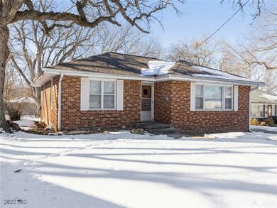 4124 Lower Beaver Rd, Des Moines, IA 50310 - photo 3