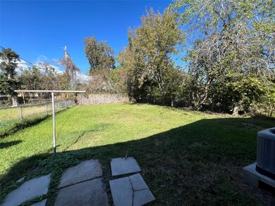 1710 Brookshire St, La Marque, TX 77568 - photo 3