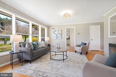 6820 Tulip Hill Terrace, Bethesda, MD 20816 - photo 4