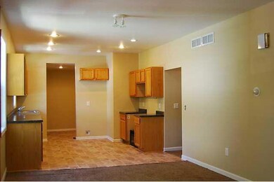 1917 11th St, Des Moines, IA 50314 - photo 6