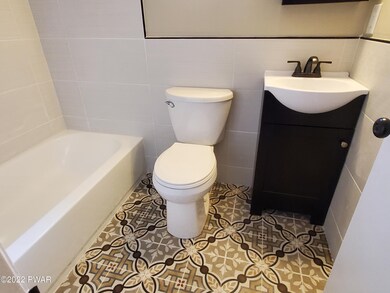 220 Broadmoor Dr, Lords Valley, PA 18428 - photo 7