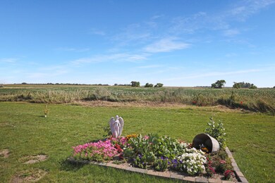 5208 Kingfisher Ave SE, Aberdeen, SD 57401 - photo 2