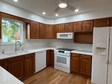 1905 E 23rd St, Sterling, IL 61081 - photo 7