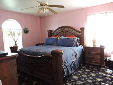 1133 Wallace St, Stroudsburg, PA 18360 - photo 6