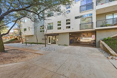 4411 Bowser Ave unit 310, Dallas, TX 75219 - photo 2