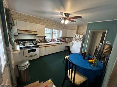 275 Forbes St, Rahway, NJ 07065 - photo 4