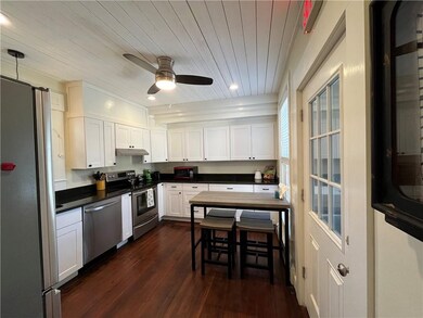 5 Elliot Place unit 1, Newport, RI 02840 - photo 3