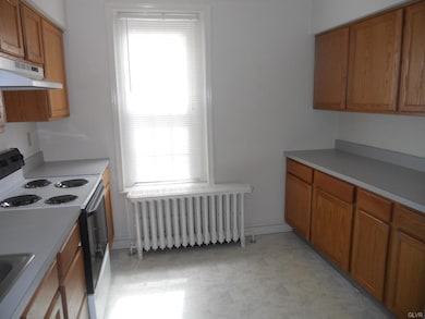 79 W Market St unit Aprtment F, Bethlehem, PA 18018 - photo 7