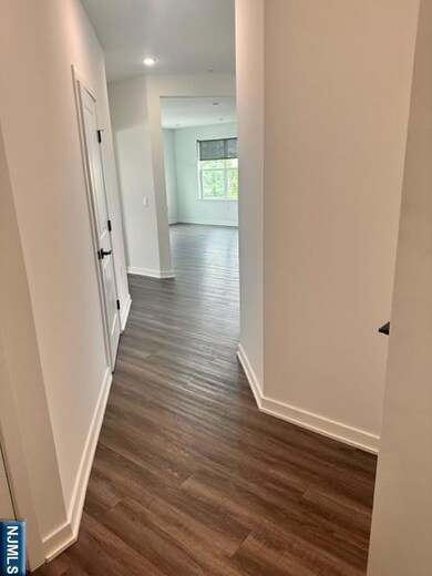 480 Paterson Ave unit 104, East Rutherford, NJ 07073 - photo 4